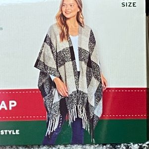 New Woolrich Cozy Blanket Wrap NWT